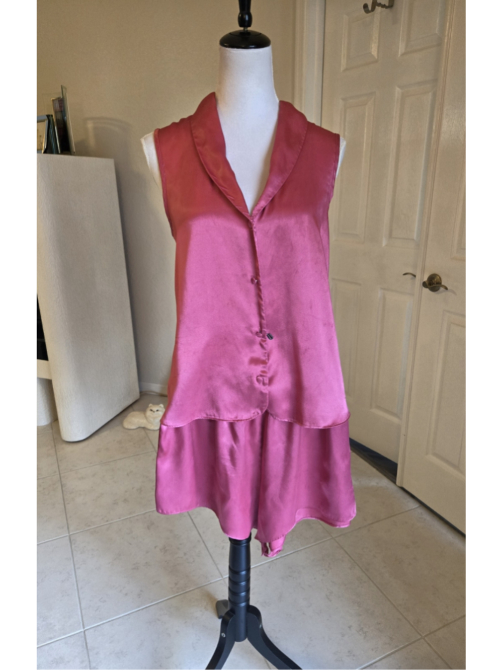 VTG Val Mode Satin Pajama Set Sleeveless Top Tulip Shorts Pink Red Large